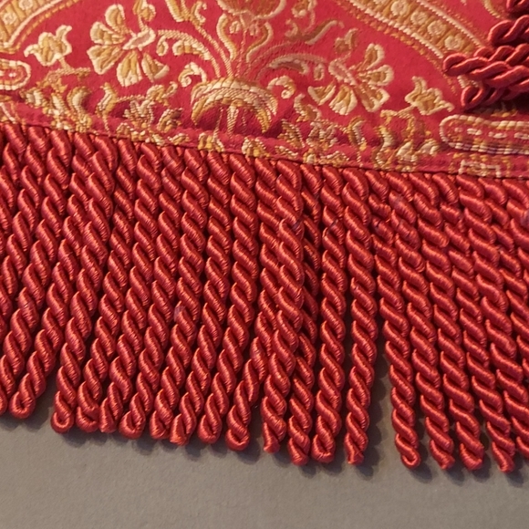 Table runner - Picture 3 of 3